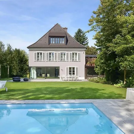 Apartment House With Private Pool And Garden Munich